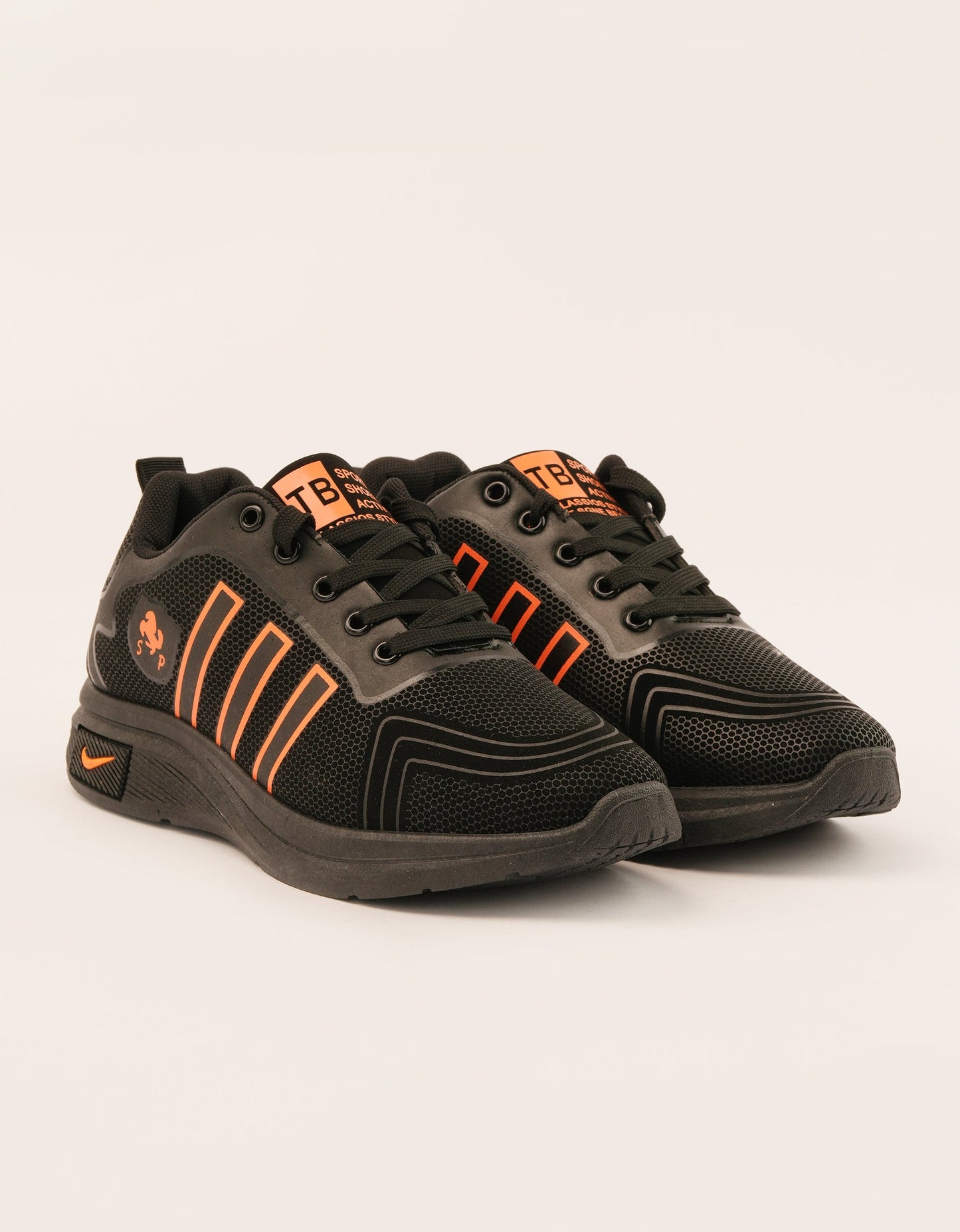 Men Tangerine Edge Running Sneakers