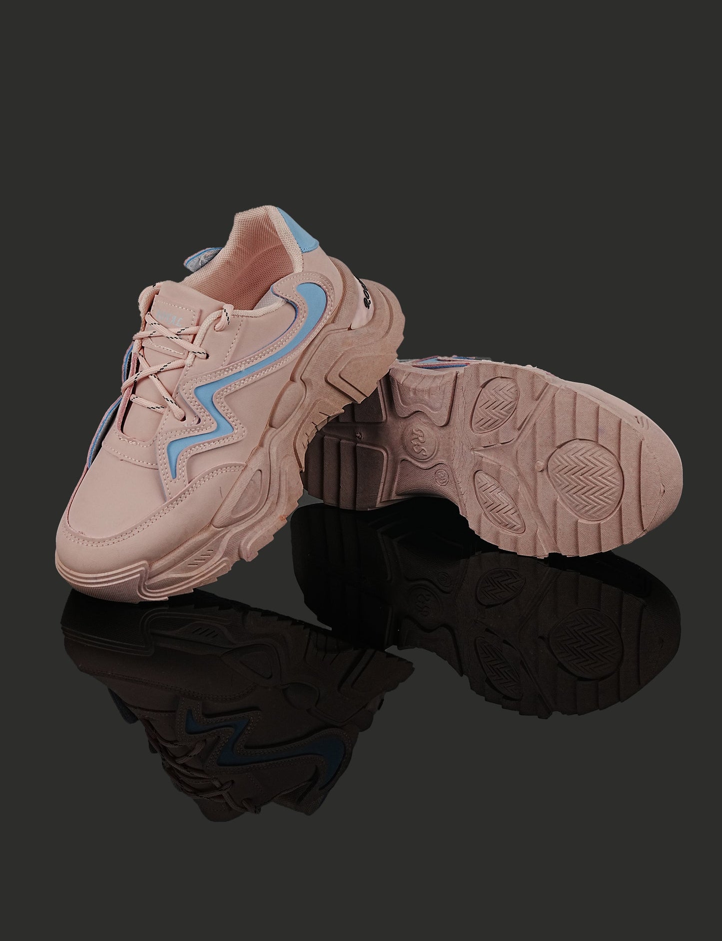 Women high sole chunky sneakers