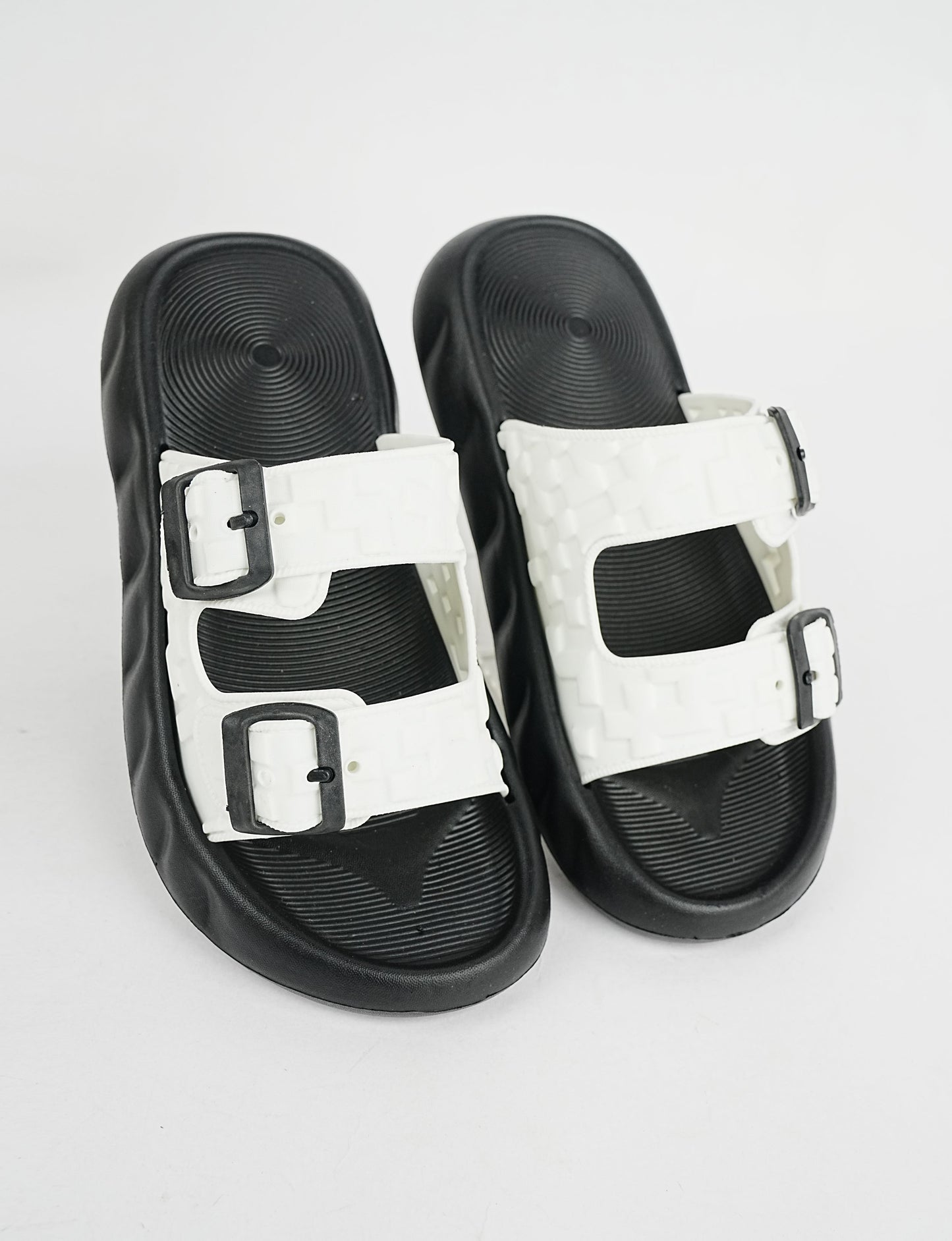 SLIPPER-B-0100-BLK-WHT