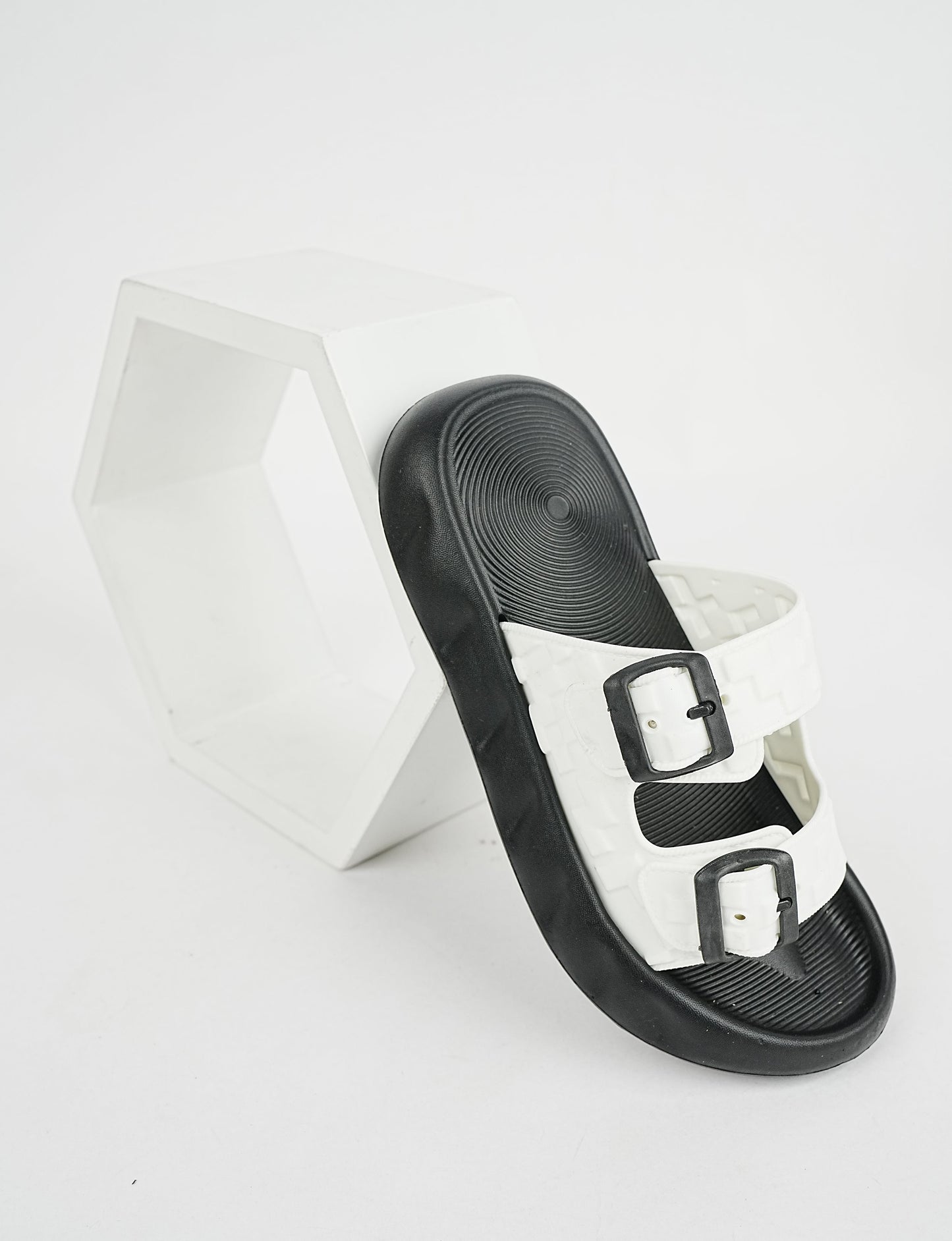 SLIPPER-B-0100-BLK-WHT