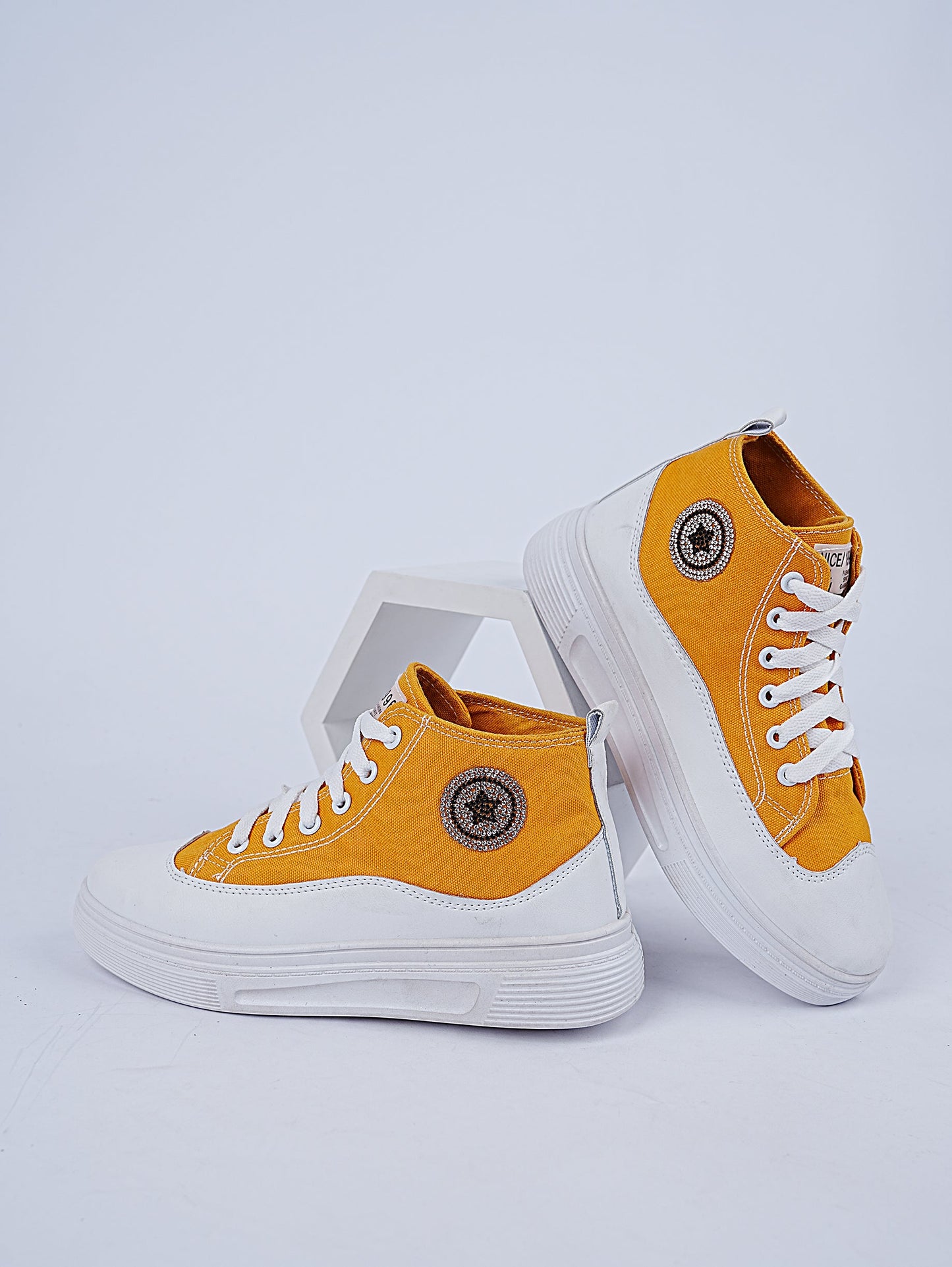 Women All Star High Ankle Sporty Sneakers